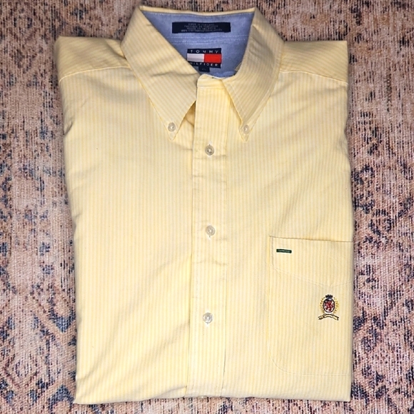 Tommy Hilfiger Men's Vintage Striped Button Down Shirt - Picture 1 of 9